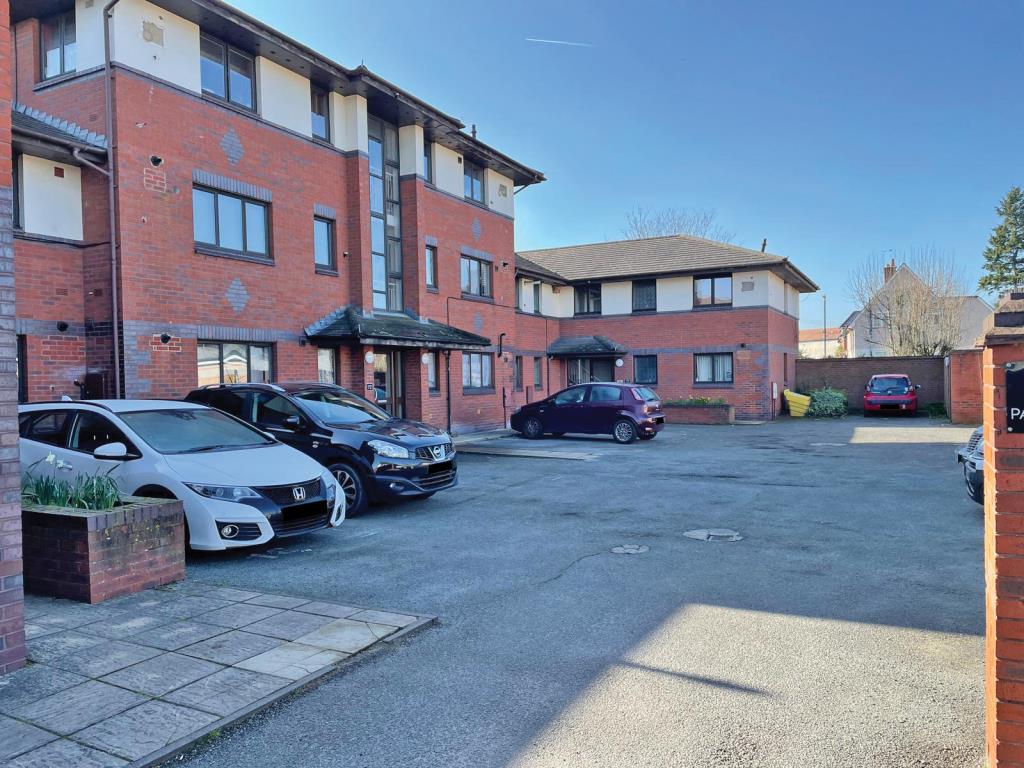 Lot: 41 - FREEHOLD GROUND RENT INVESTMENT - 